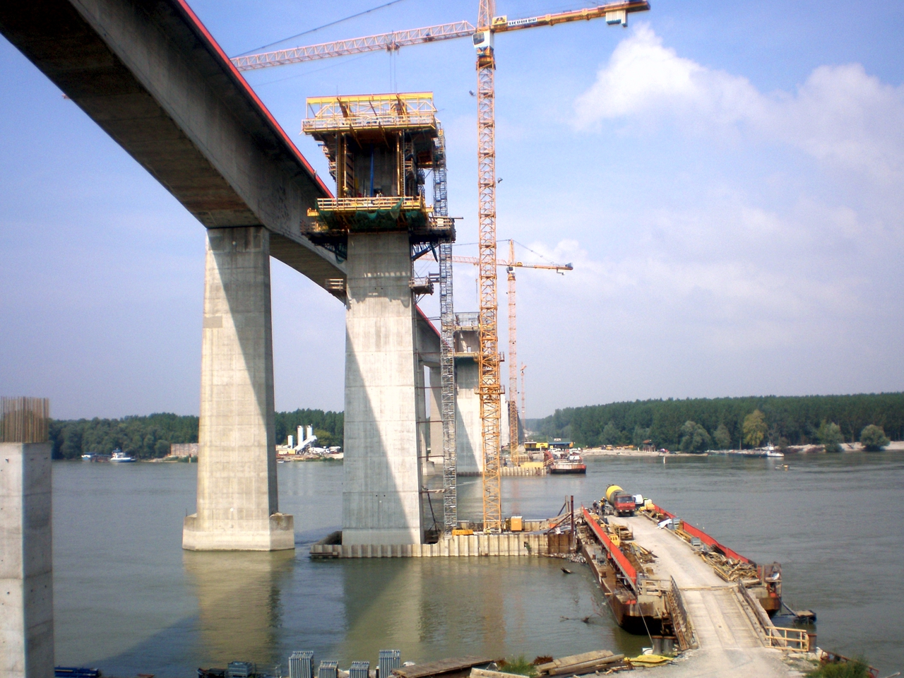 construction of bridge near beska