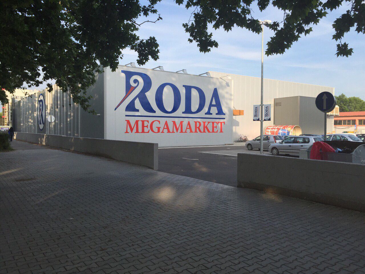 Megamarket Roda in Novi Sad